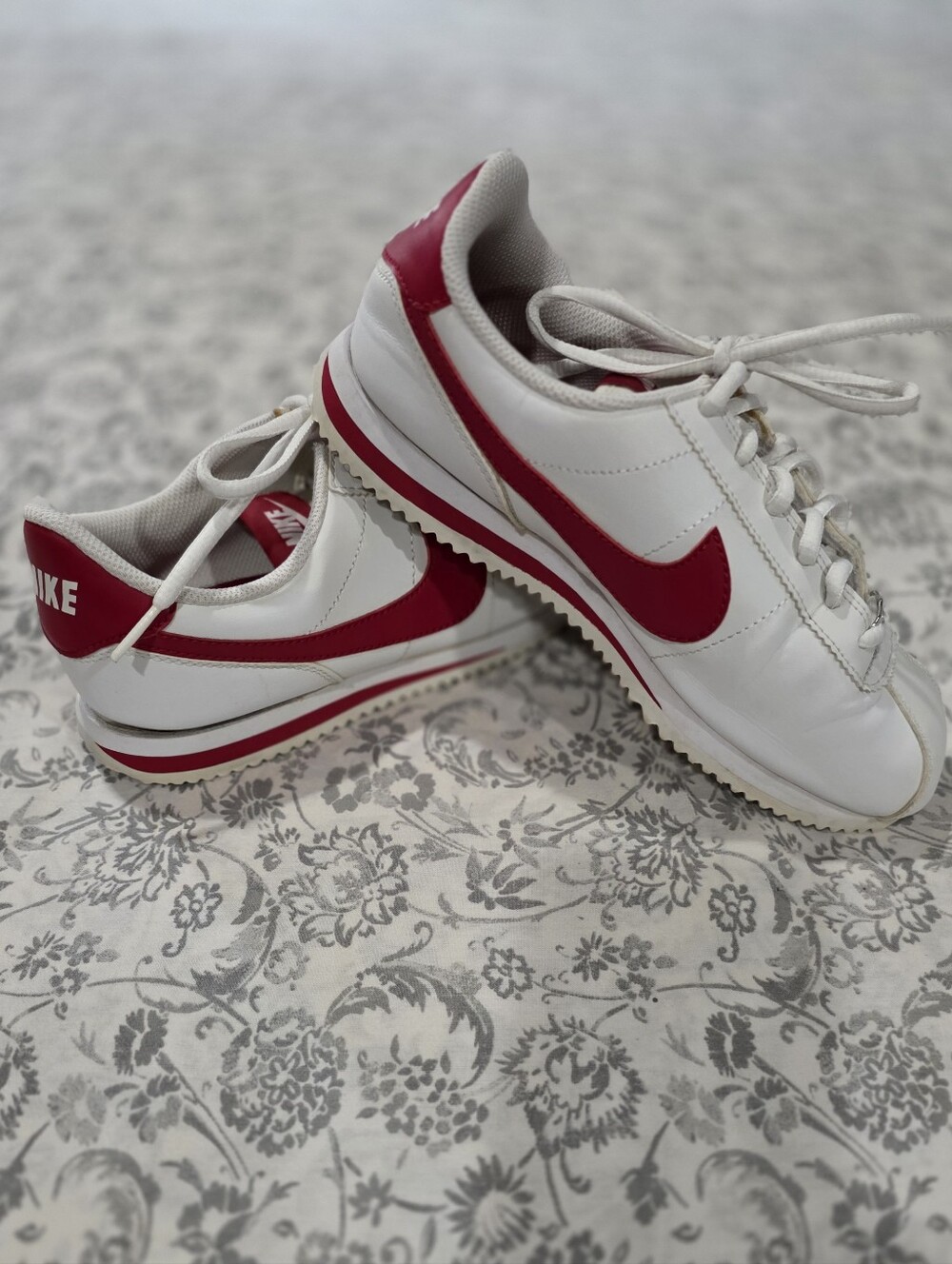 NIKE CORTEZ CLASSIC TENNIS SHOES